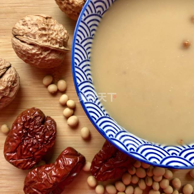 红枣核桃黑糖豆浆,口感细腻营养好喝