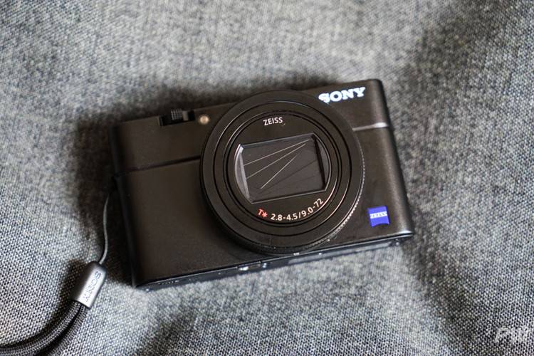 我在索尼黑卡6的"望远镜"里看到你