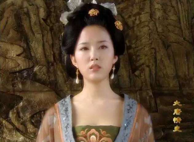 不同女星饰演杨妃娘娘:孙耀琦扮得像周娥皇,蒋林静学殷桃版媚娘