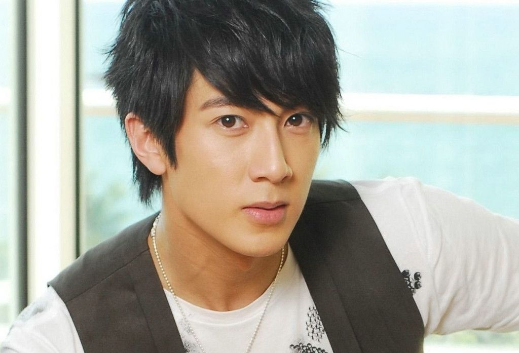 吴景添,郑少秋,秦汉,三人都是70多岁却像40岁,让人羡慕