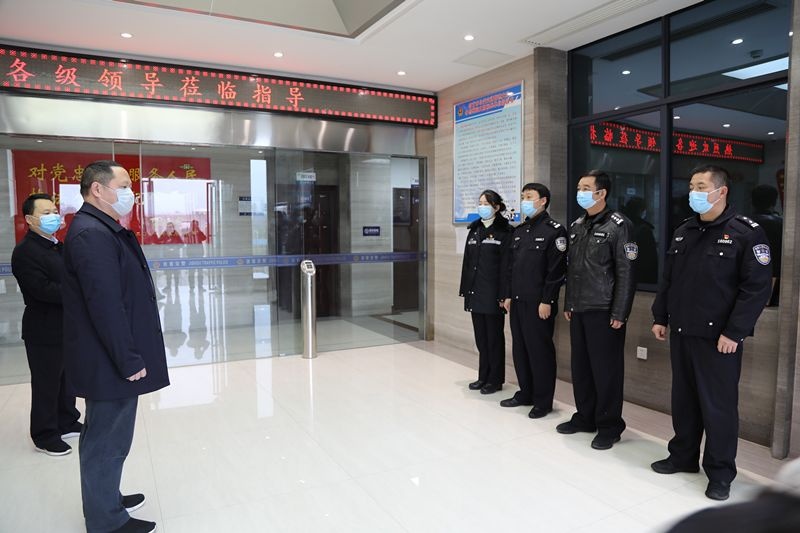 吉首市委常委,组织部部长李梦涛到吉首市公安局慰问