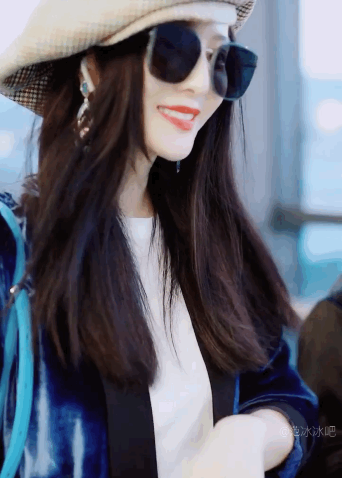 范冰冰带妈妈逛街,老板专门闭店接待,网友:思聪都没这待遇吧?