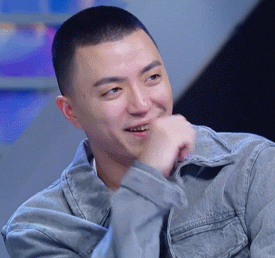 秦牛正威魔性rap洗脑,jony j被逼成表情包富人,奶粉钱太难挣了