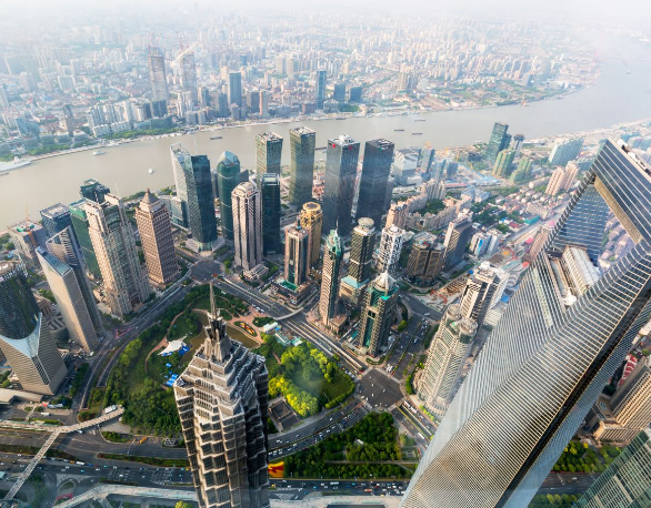 平视东方明珠的尖顶,俯瞰全上海的上海环球金融中心