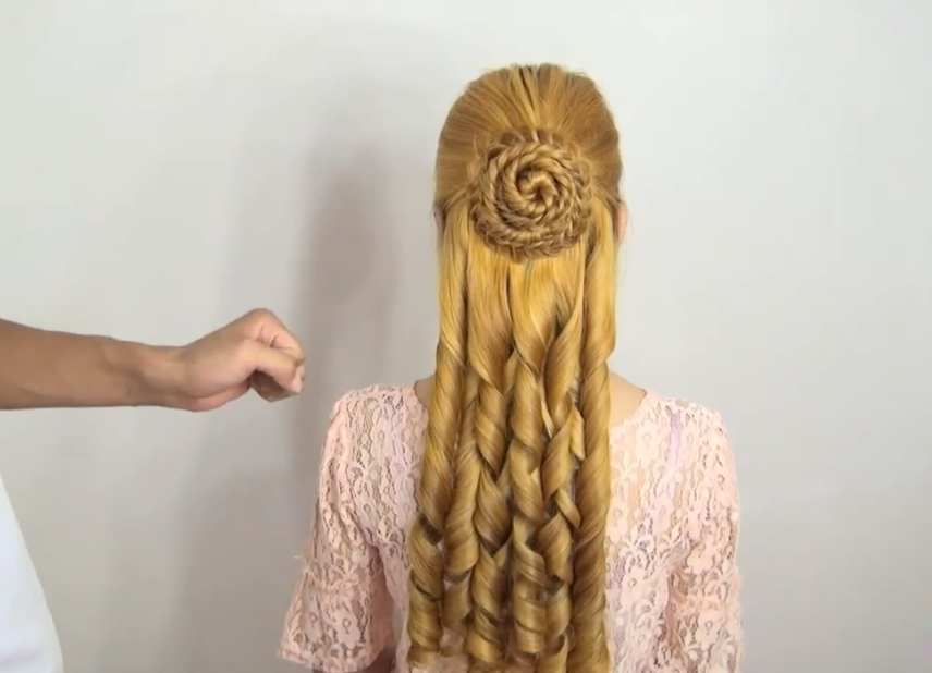 把卷好的头发散开就完成了.是不是很仙美呢,真的好漂亮.