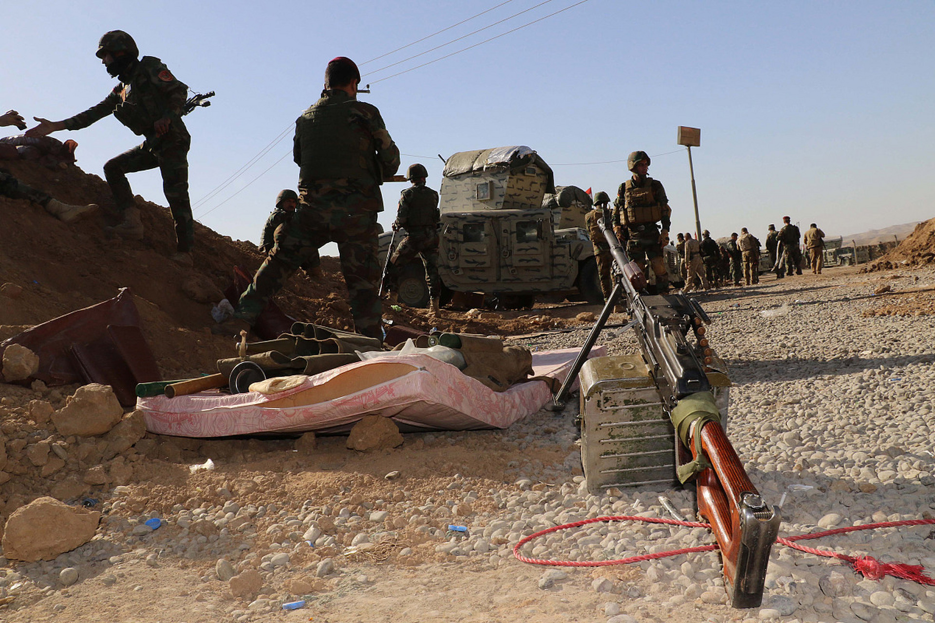 伊朗和阿富汗边防部队在两国边境爆发武装冲突.