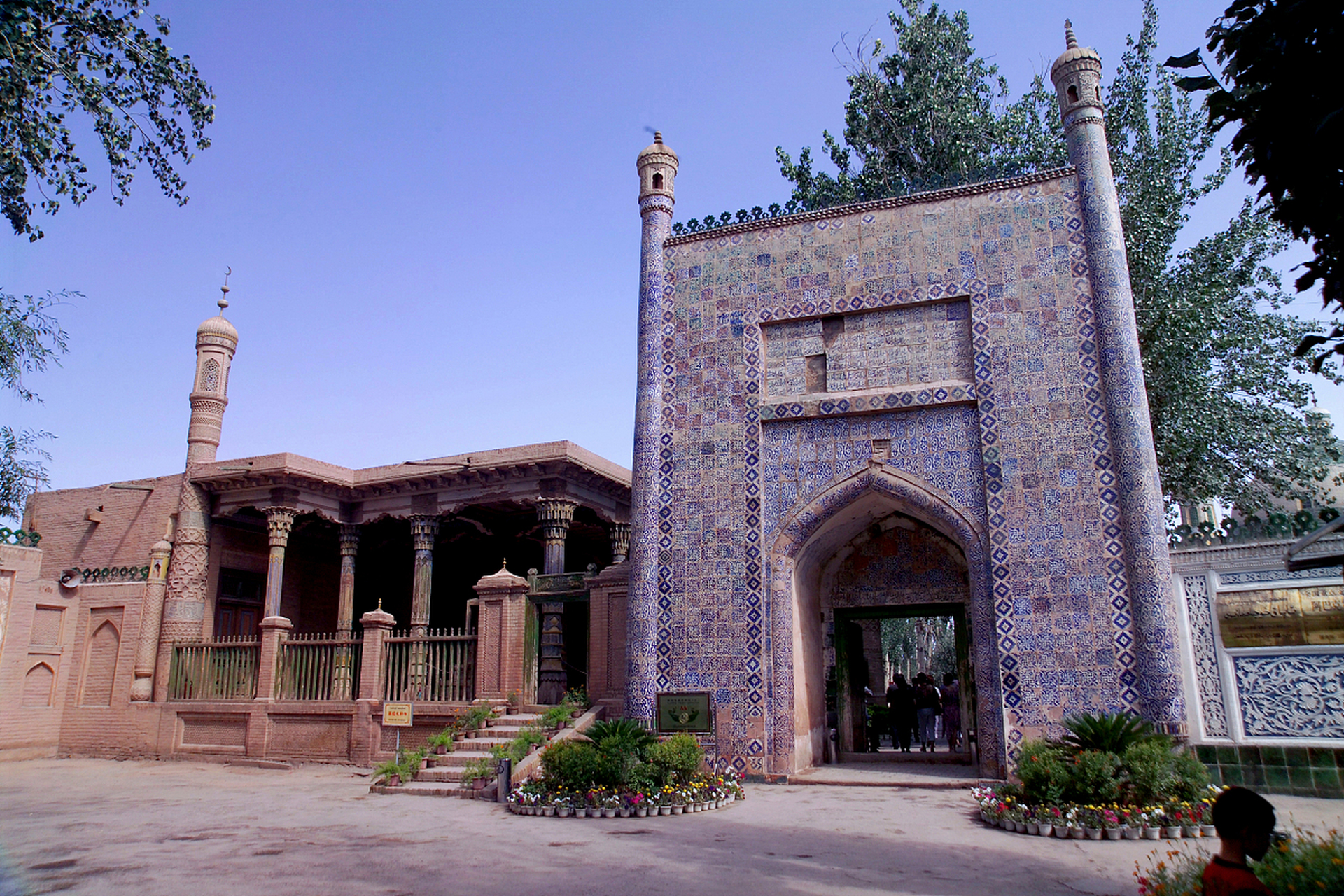 我给大家介绍一个国家5a级旅游景区:喀什地区喀什噶尔老城景区.