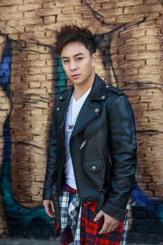 瘦身后的释小龙,颜值飙升,非常的帅气. 转载自百家号作者:海上说明月