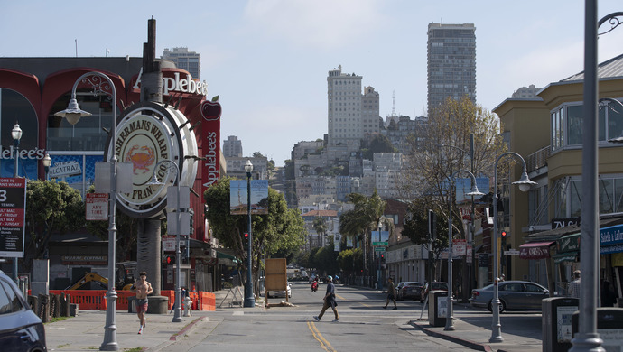 美旧金山颁布"遮面令",要求民众在公共场所佩戴面罩