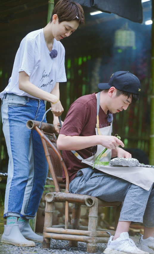 娱乐圈的友谊不是只有何炅谢娜,还有雷佳音和姜妍