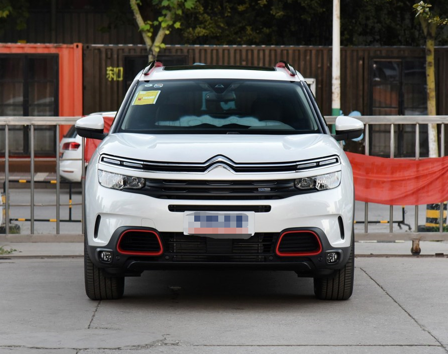 天逸c5-aircross豪华型—雪铁龙汽车发布的suv,实车亮相!