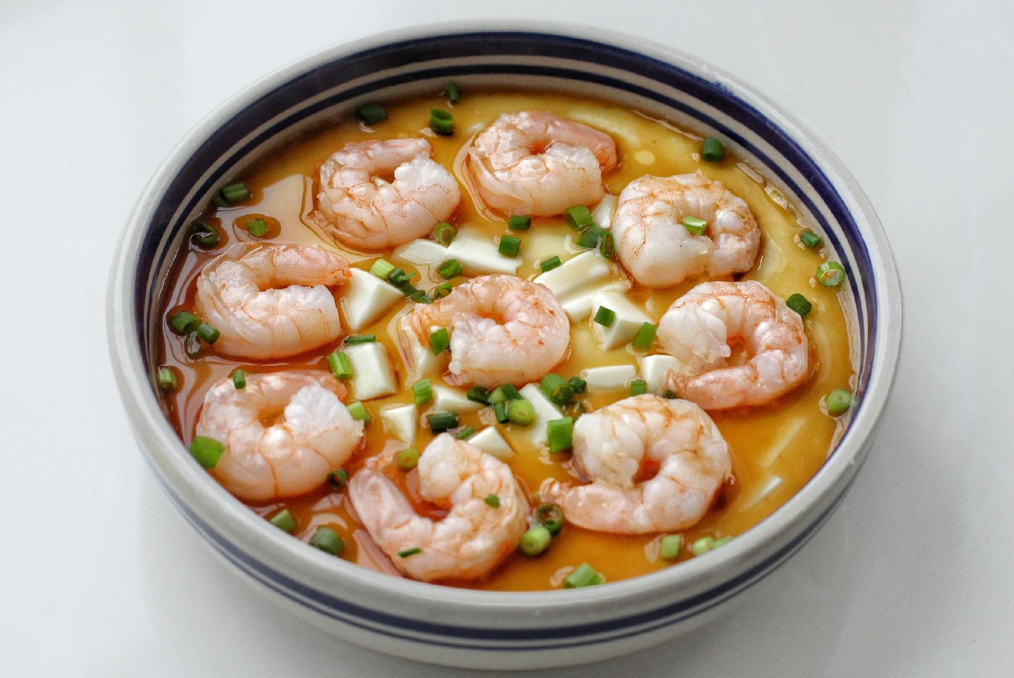 虾仁烧豆腐:鲜滑爽口,开胃下饭,一道不容错过的美食