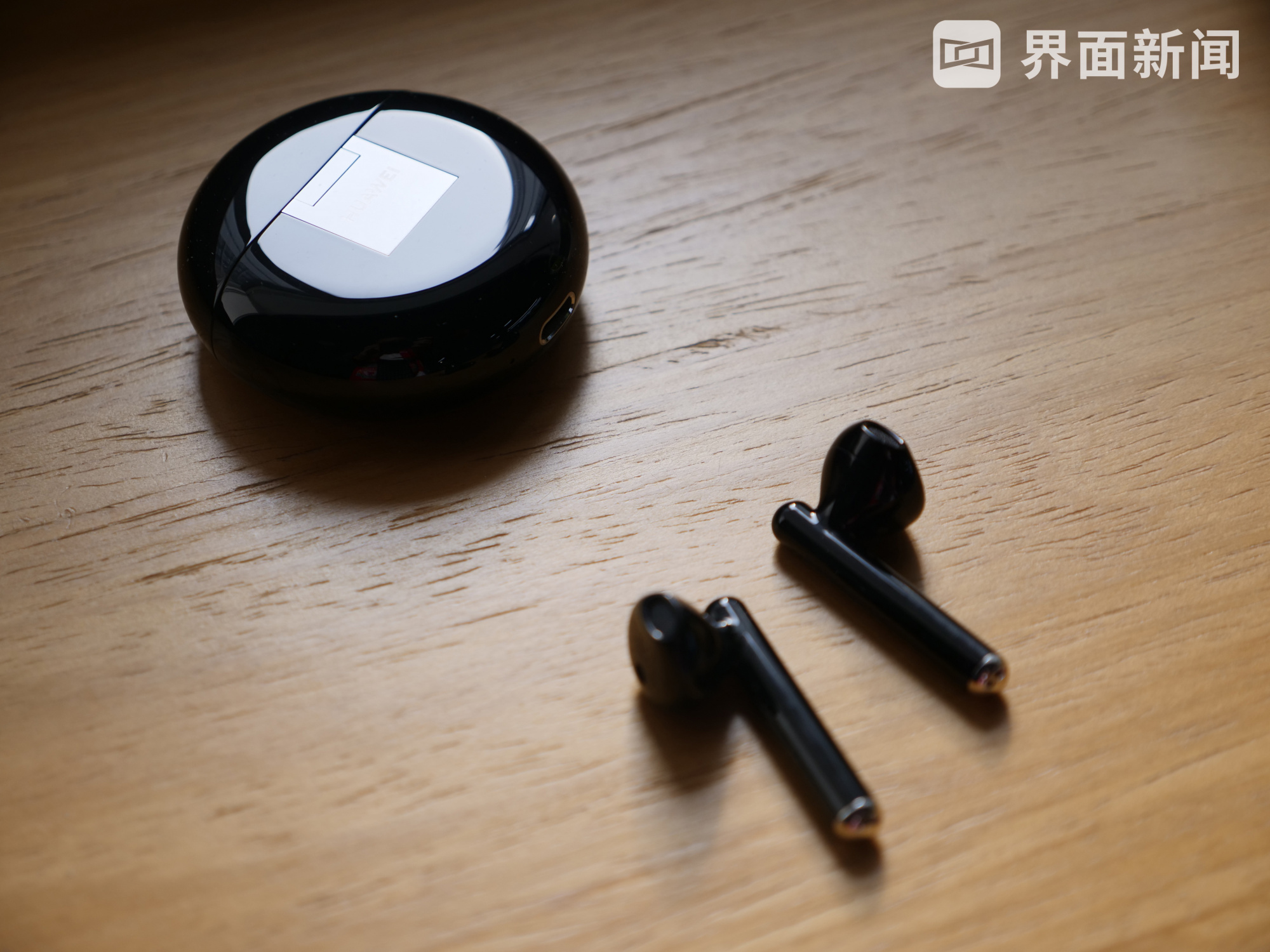 「上手」采用半开放式设计的主动降噪耳机华为freebuds 3,究竟怎么样?