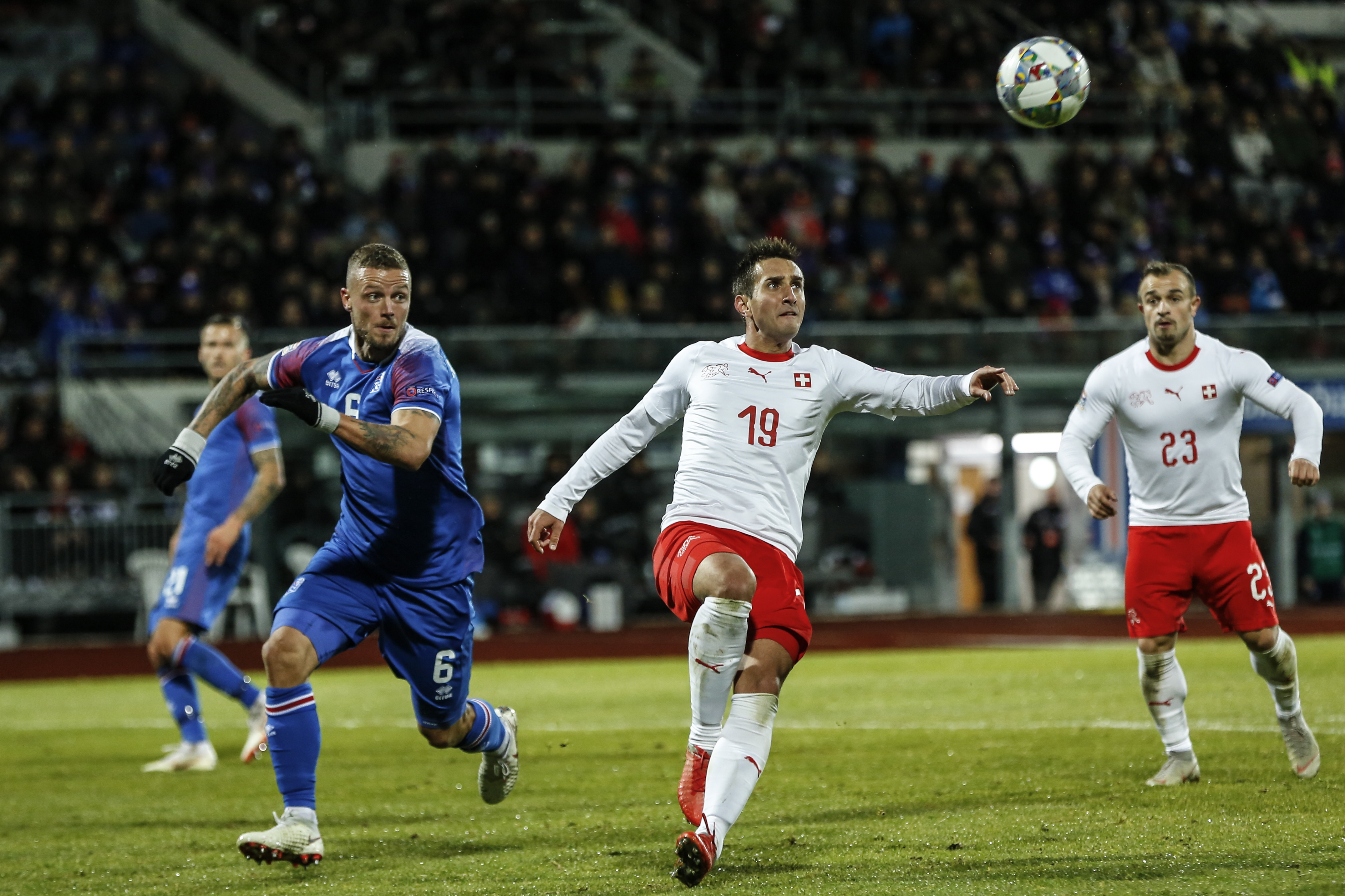 足球——欧洲国家联赛:瑞士胜冰岛