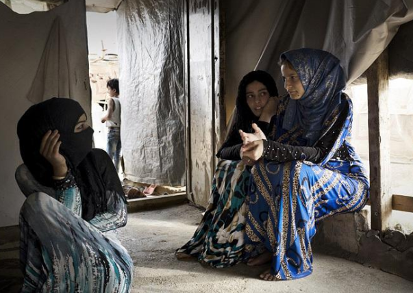 叙利亚少女黑市拍卖,300元明码标价,事情背后惊醒世界