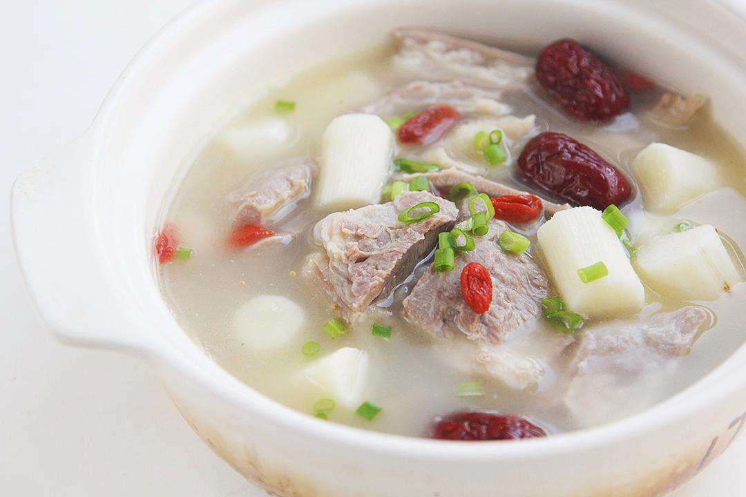 美食小哥私房菜,山药羊肉汤,驱散身上的寒冷