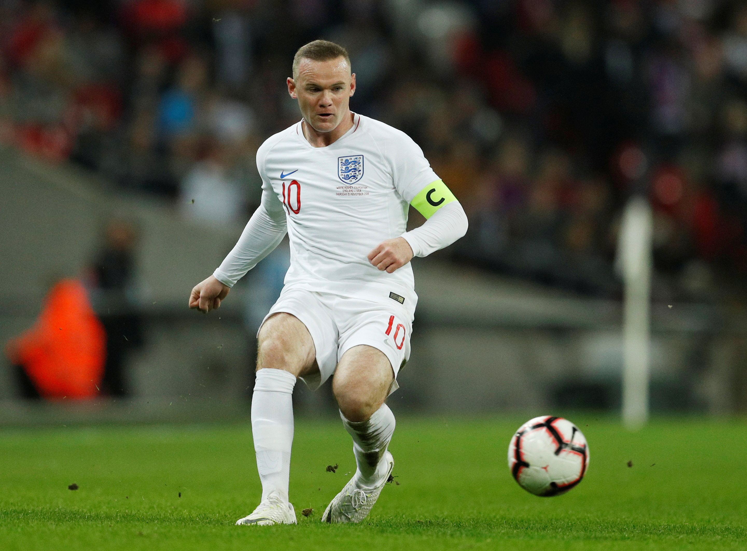 足球——鲁尼告别三狮军团(2)