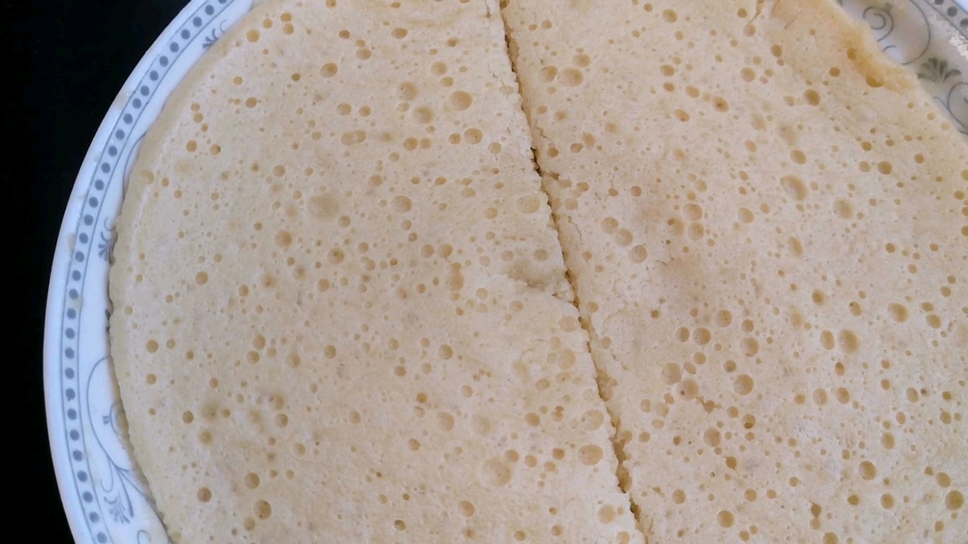 尝试自制蒸啤酒蛋糕和微波炉蛋糕,形状怎么跟菜谱的不一样呢?