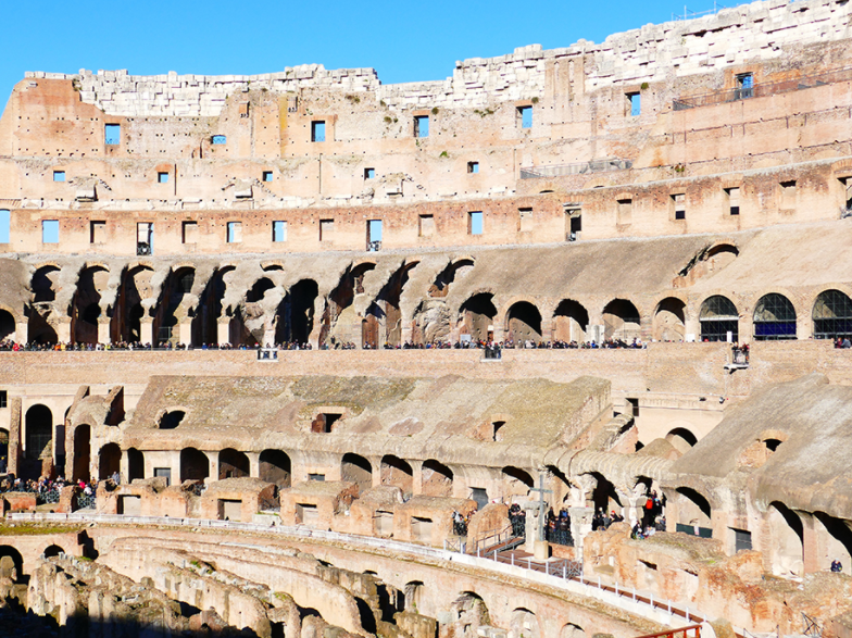 旅游风景:罗马斗兽场的内部结构,当年是如何繁华与惨烈