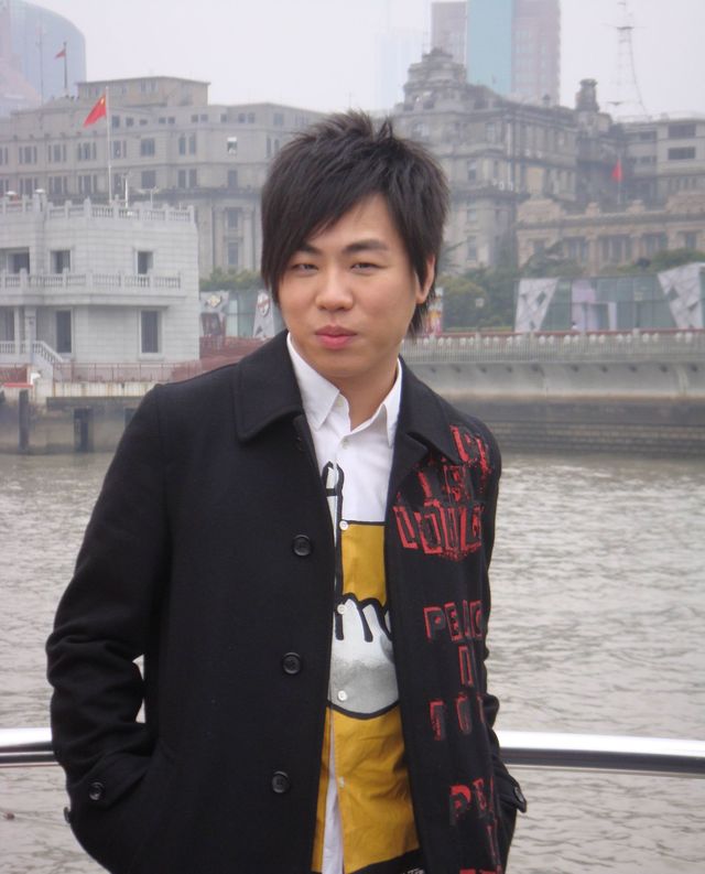 郑爽前男友胡彦斌,相貌丑陋,承认学历造假,在音乐上却很有造诣