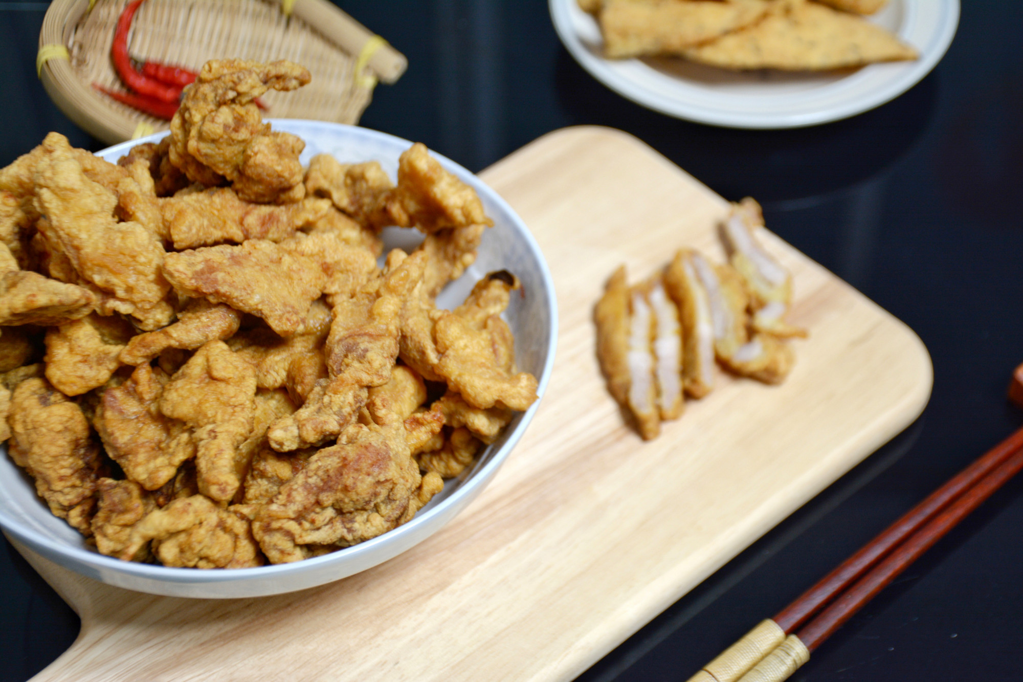 炸酥肉到底加麵粉還是生粉,這樣做酥肉金黃酥脆,外焦裡嫩更美味