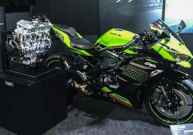 川崎四缸zx-25r跑车分高低两个配置,印尼税前价6480万印尼盾起