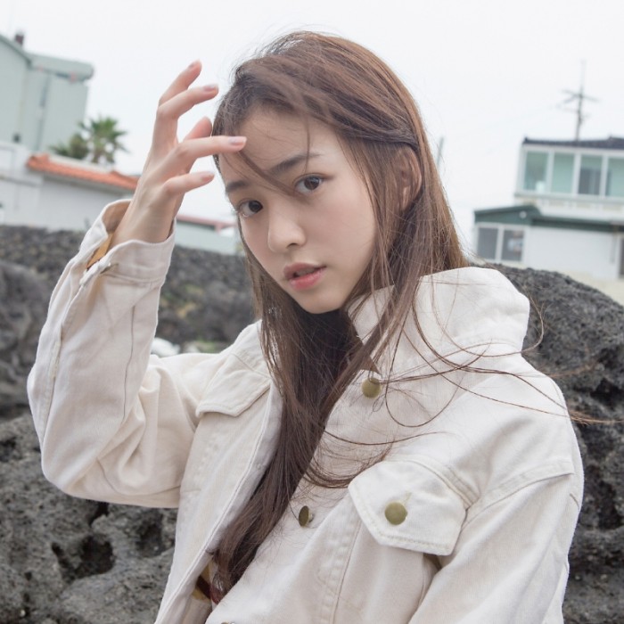最美女生头像:水流花谢两无情,送尽东风过楚城