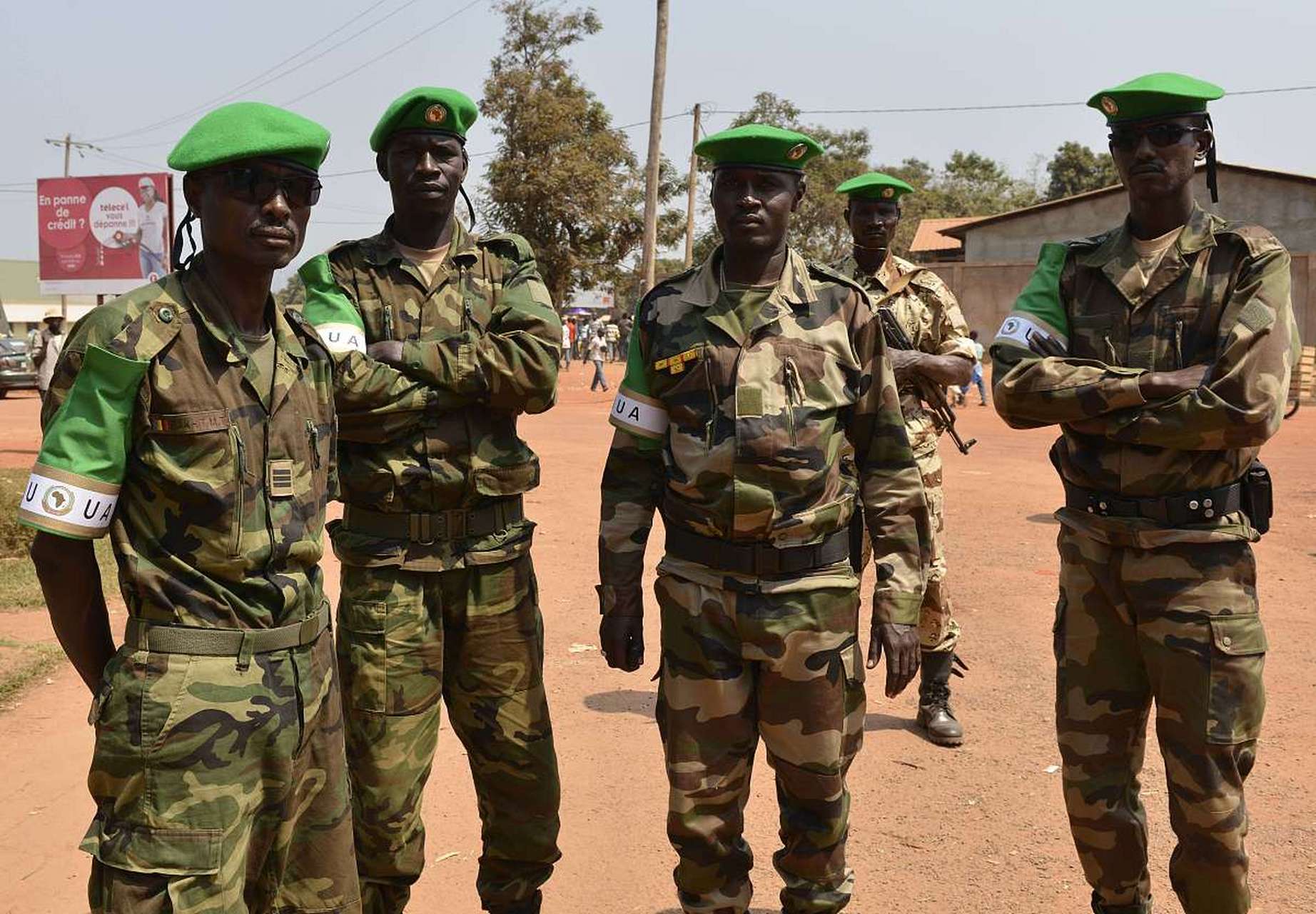 尼日尔军人发出灵魂拷问:我们有黄金,有石油,我们的资源这么丰富