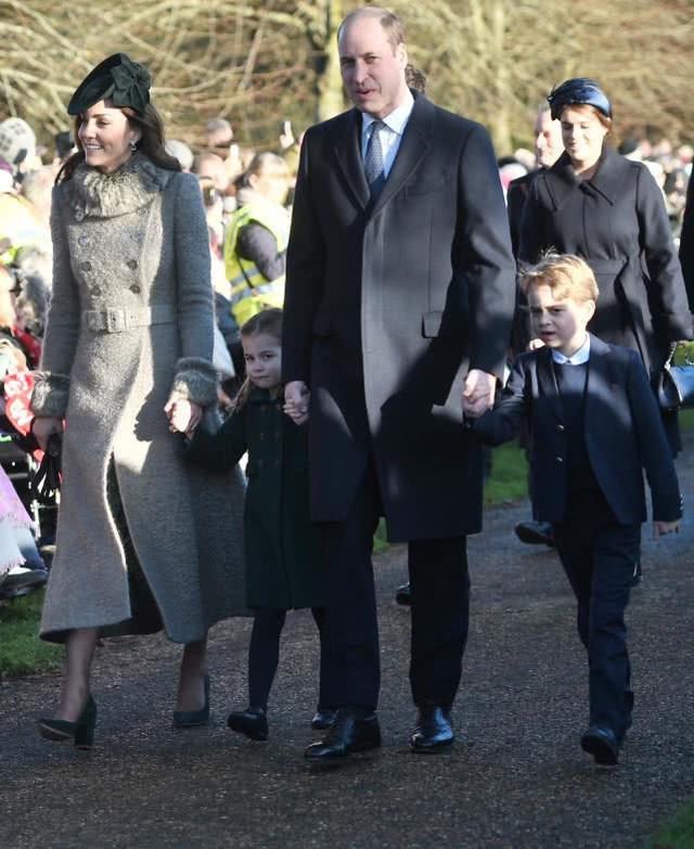 英国王室公布四代同堂合照,"君主"聚首,乔治王子长高了不少