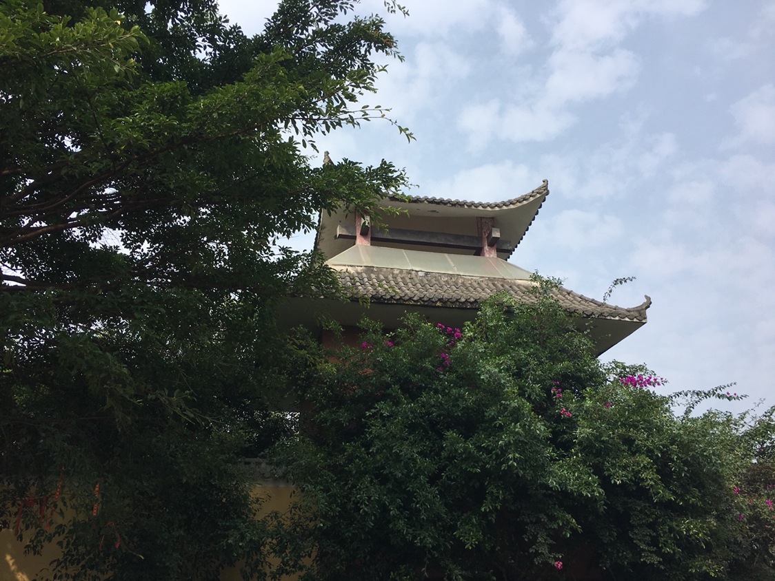 求佛还愿,贞丰双乳峰景区内的贞观寺