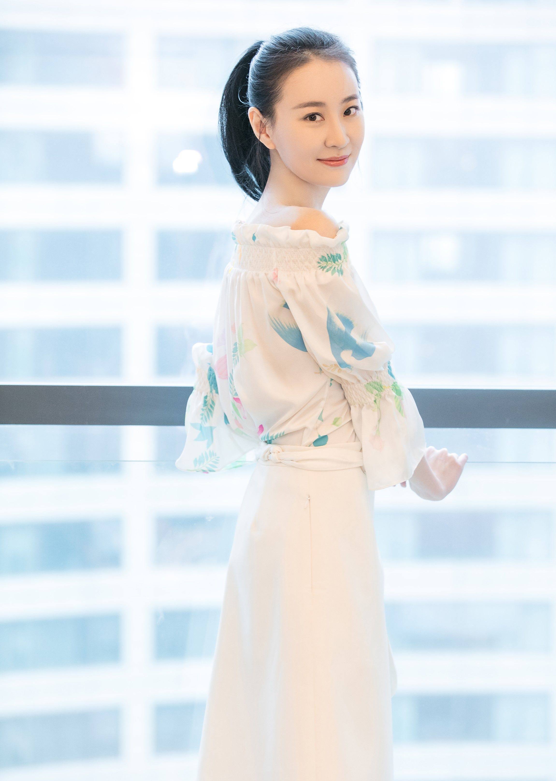 年1月28日出生于天津,她毕业于天津音乐学院表演系,是中国内地女演员