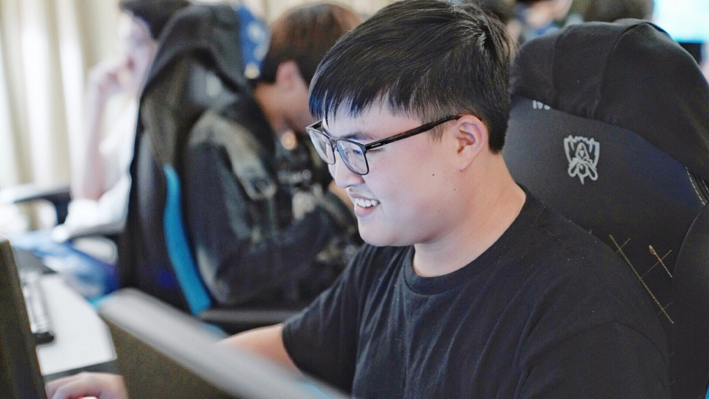 LOL最新实力排名出炉:RNG力压KT排第一 钻石打野皇帝杀进前五 LOL最新实力排名出炉:RNG力压KT排第一 钻石打野皇帝杀进前五