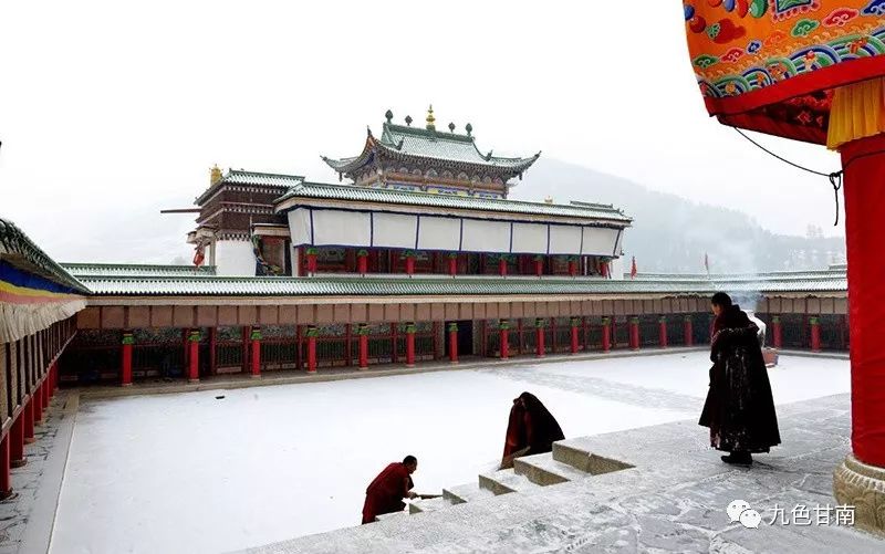 拉卜楞寺雪景图片