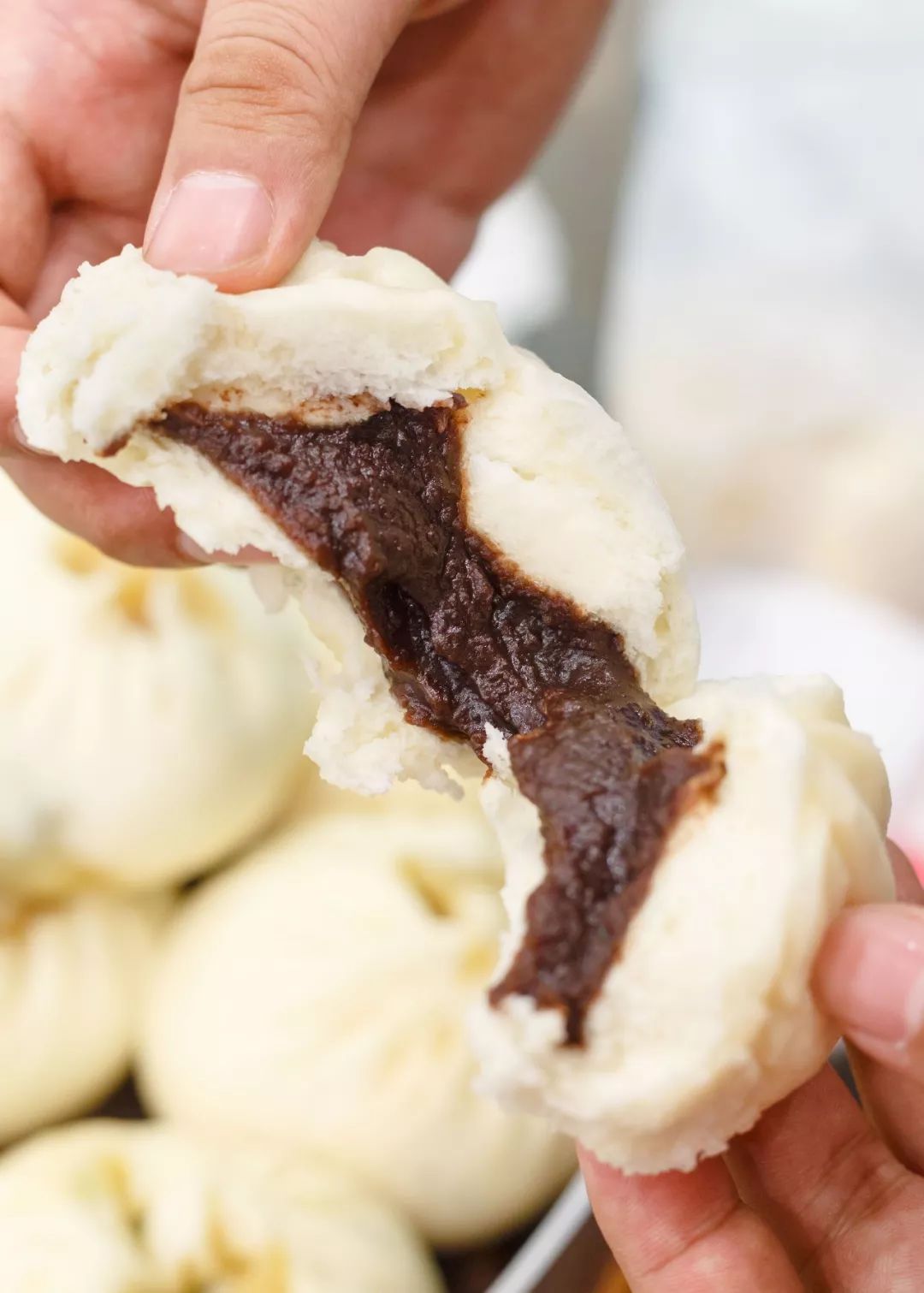 南京人过年爱吃包子,简简单单的几种口味,就能吸引不少人来赞叹