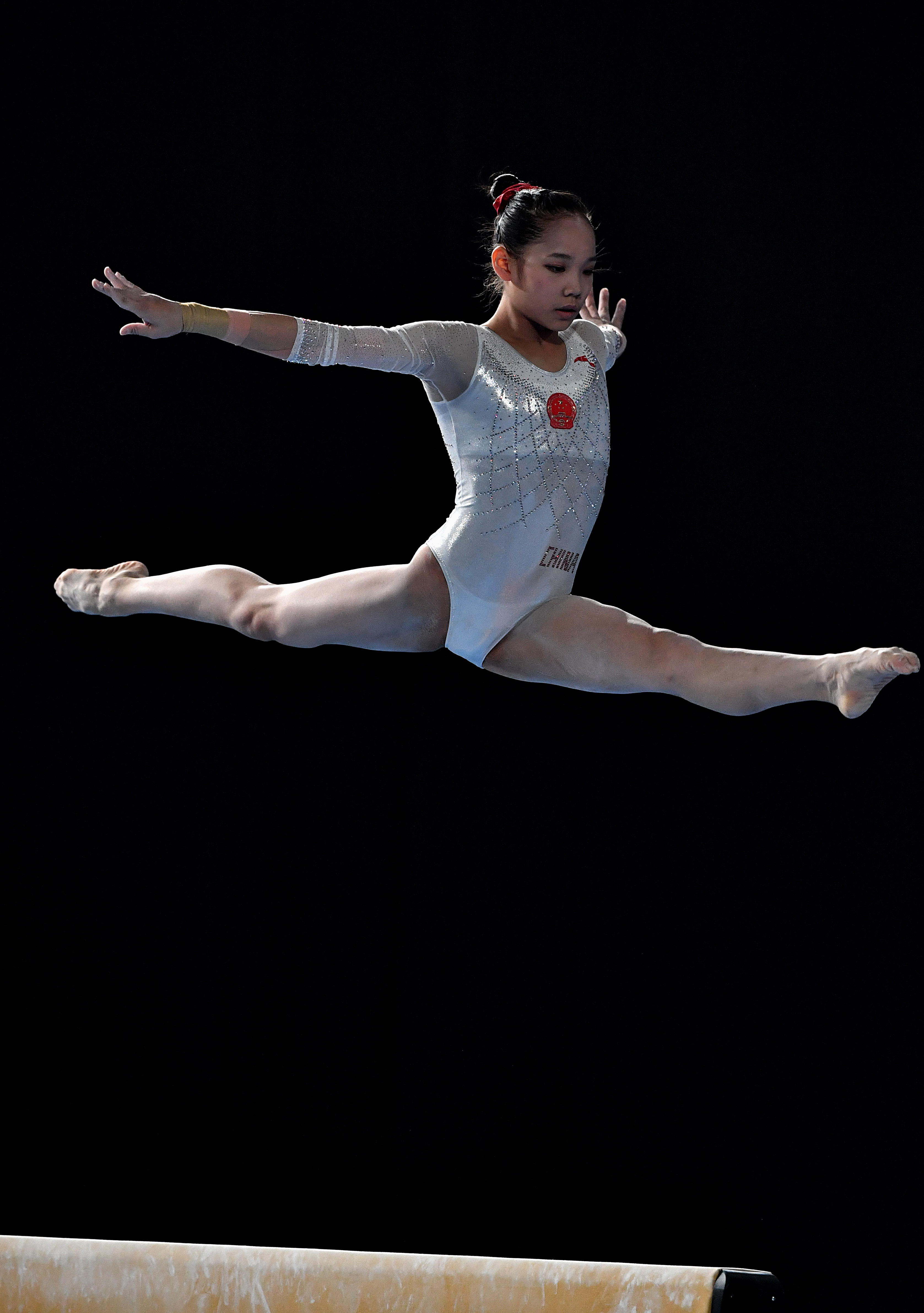体操——女子个人全能:中国选手唐茜靖名列第四名