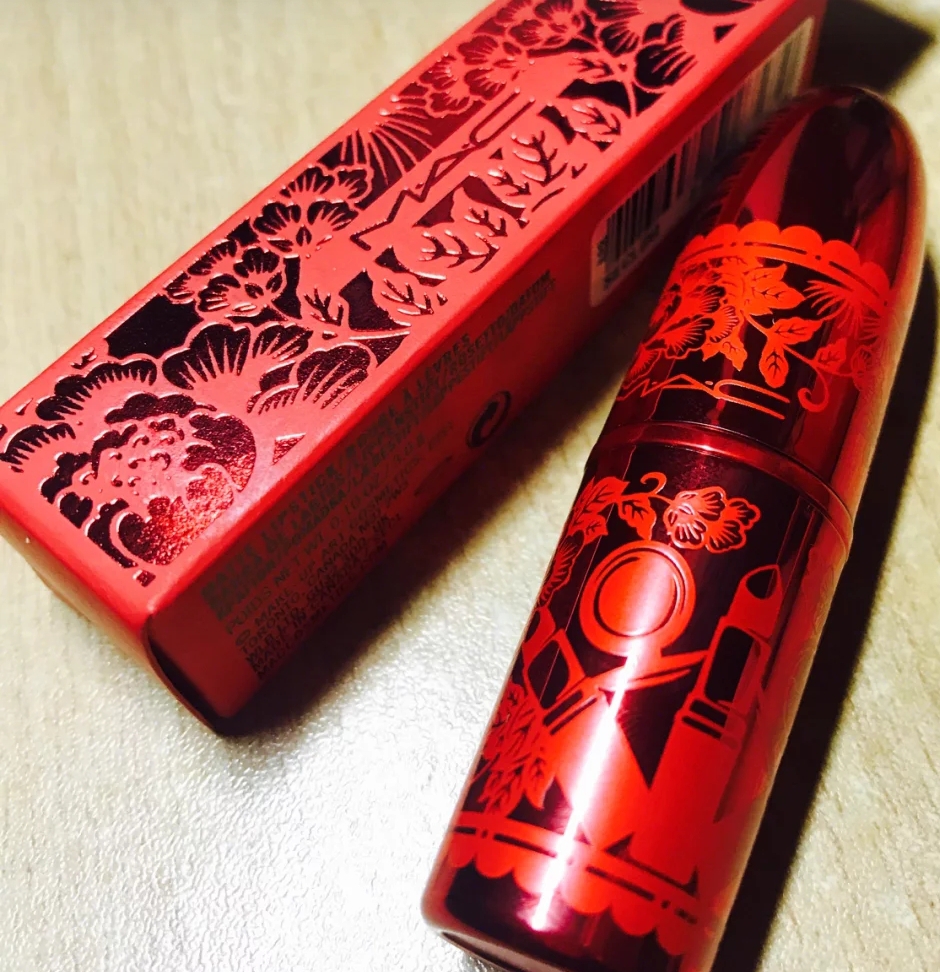 把福字印在口红上!2019年开门红,mac新春限定5款试色大集合