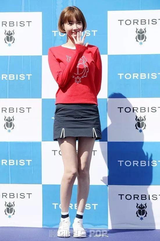 高俊熙厉害了!剪"樱桃丸子头"搭配元气运动装,尽显娇俏少女味