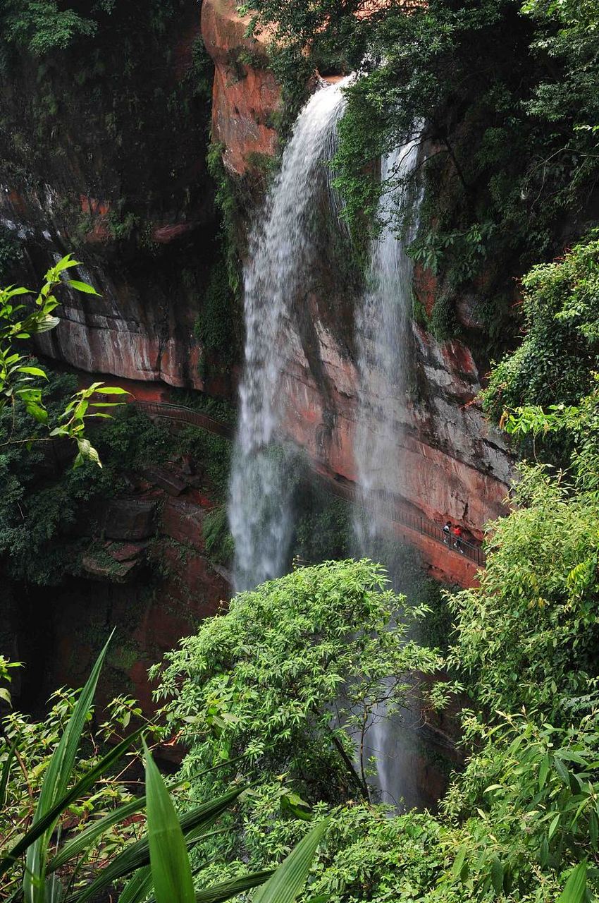 大家好,今天我们来到了位于浙江余姚的丹山赤水.