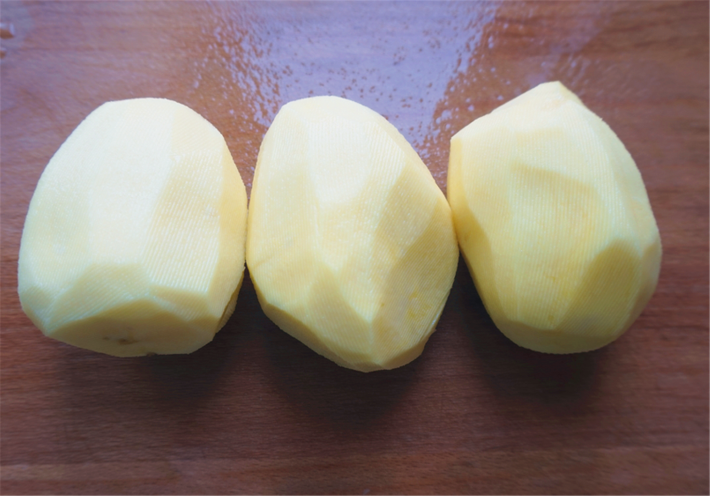 加2茶匙五香粉.切碎的香葱碎,适量盐拌匀.