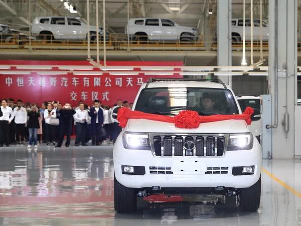 恒天h5搭载国产首台4.6v8发动机,看到外形,车主担心其销量