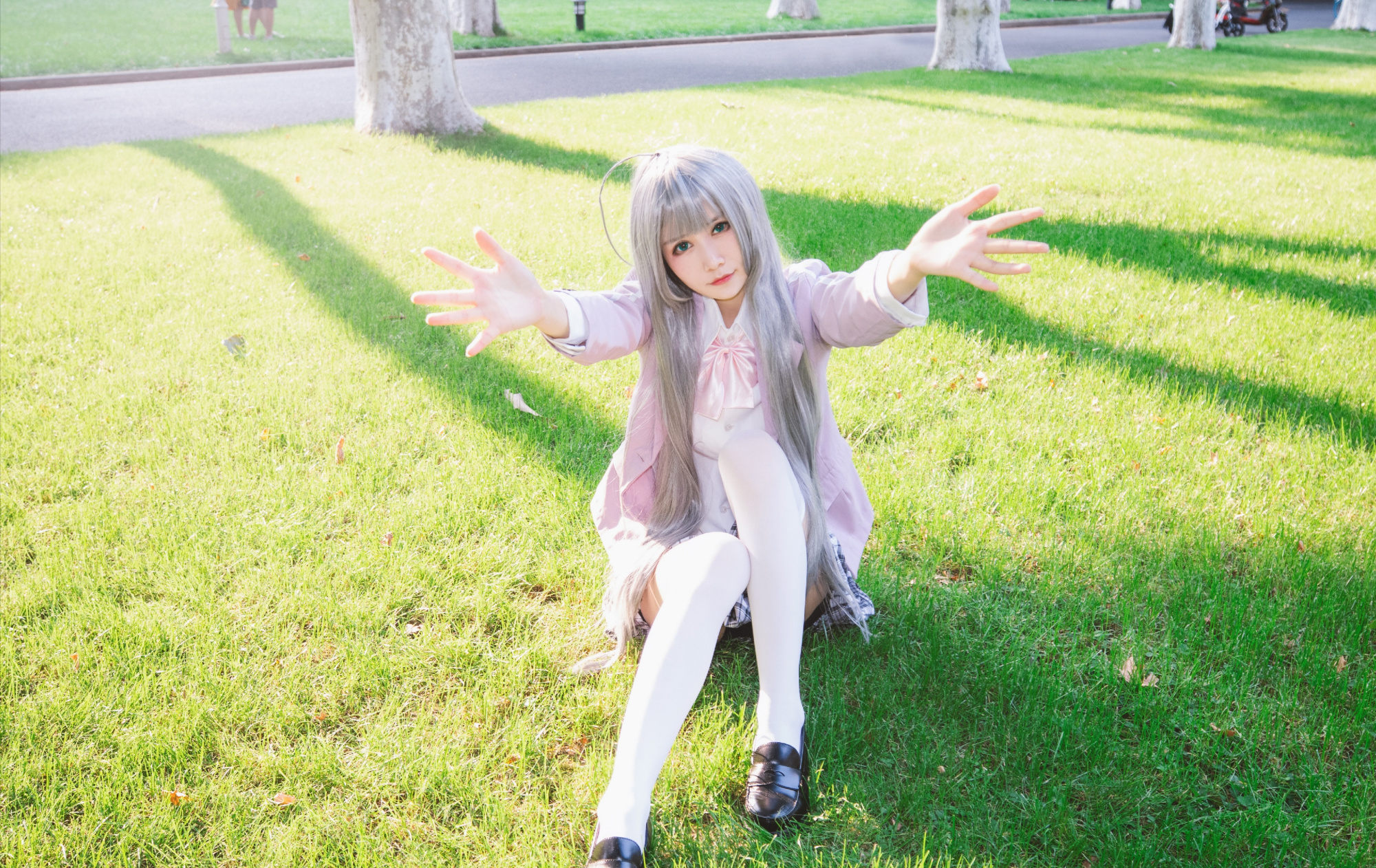 cosplay:格子裙配"白丝"的奈亚子,头上超长的呆毛是原来的味道