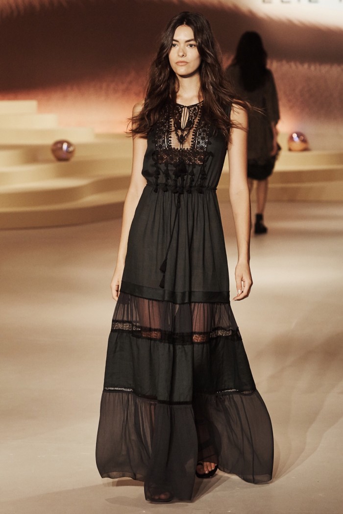 时装周:性感女模特时尚走秀,风格高雅端庄,造型极具时尚范