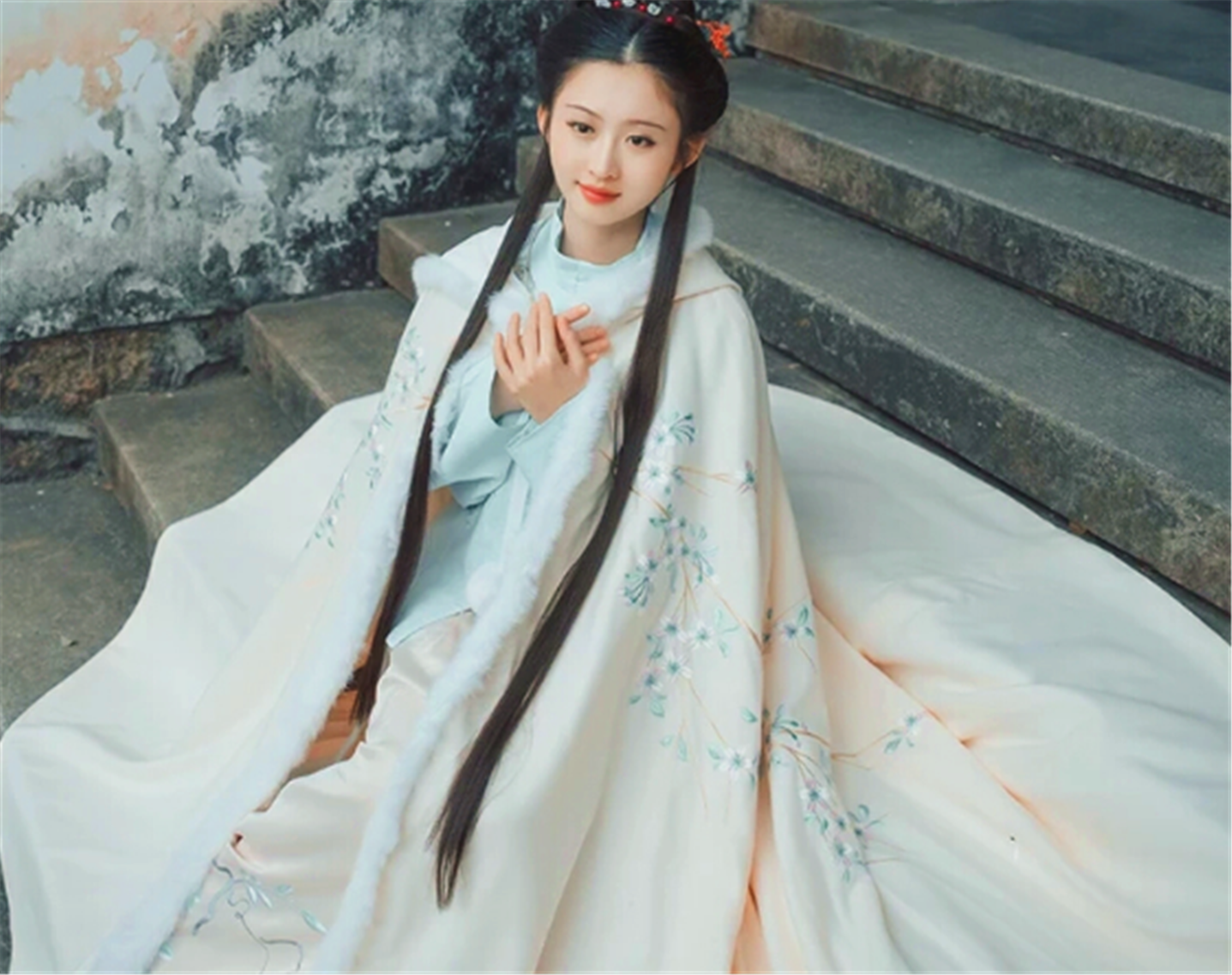 狮子座代表的汉服