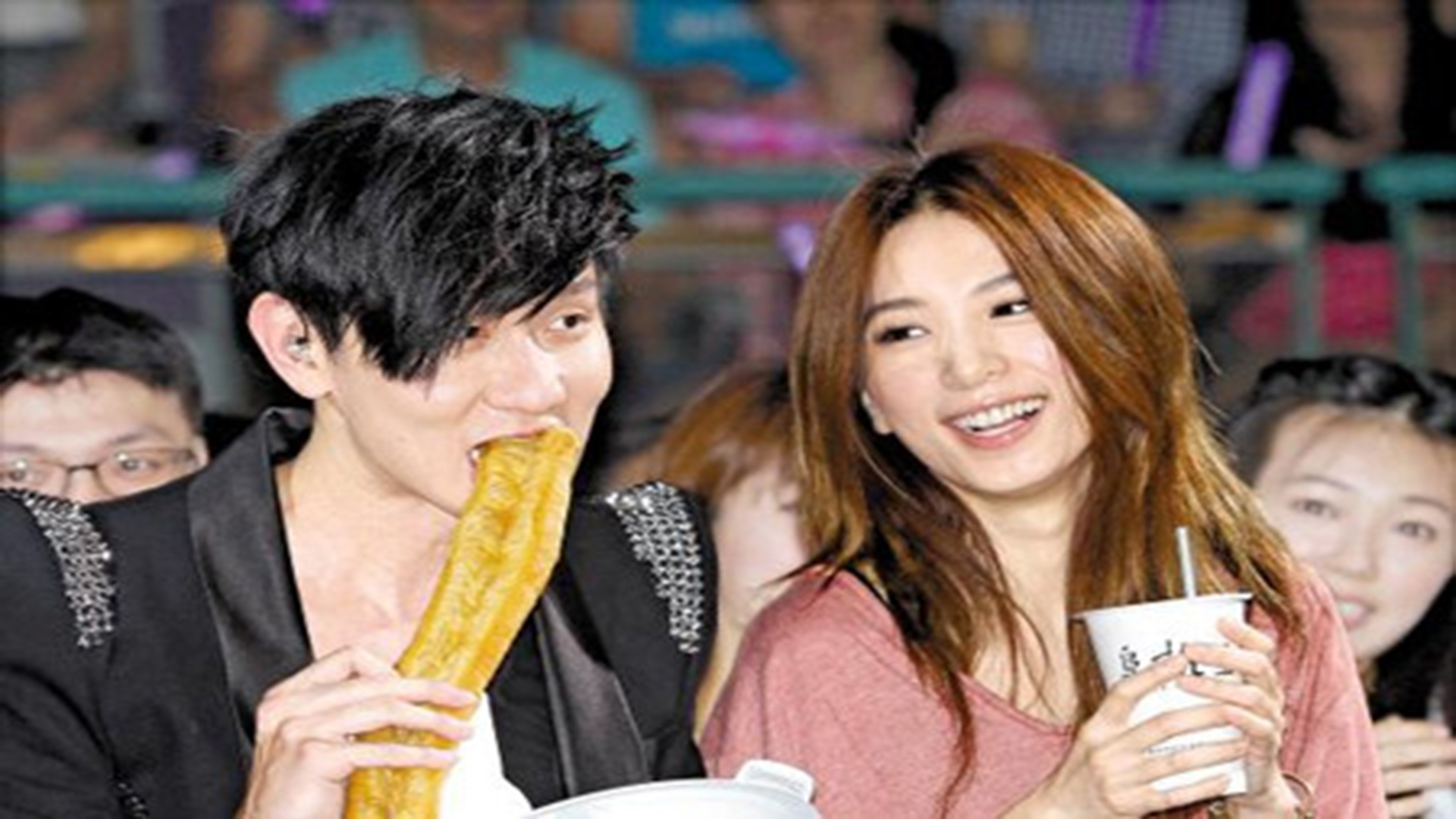 田馥甄大胆表白薛之谦,网友一片争议,能不能考虑下林俊杰的感受