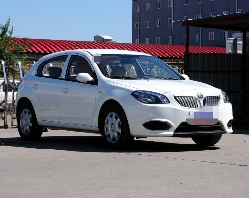 中华h320,独特的造型设计,总体比例很协调!