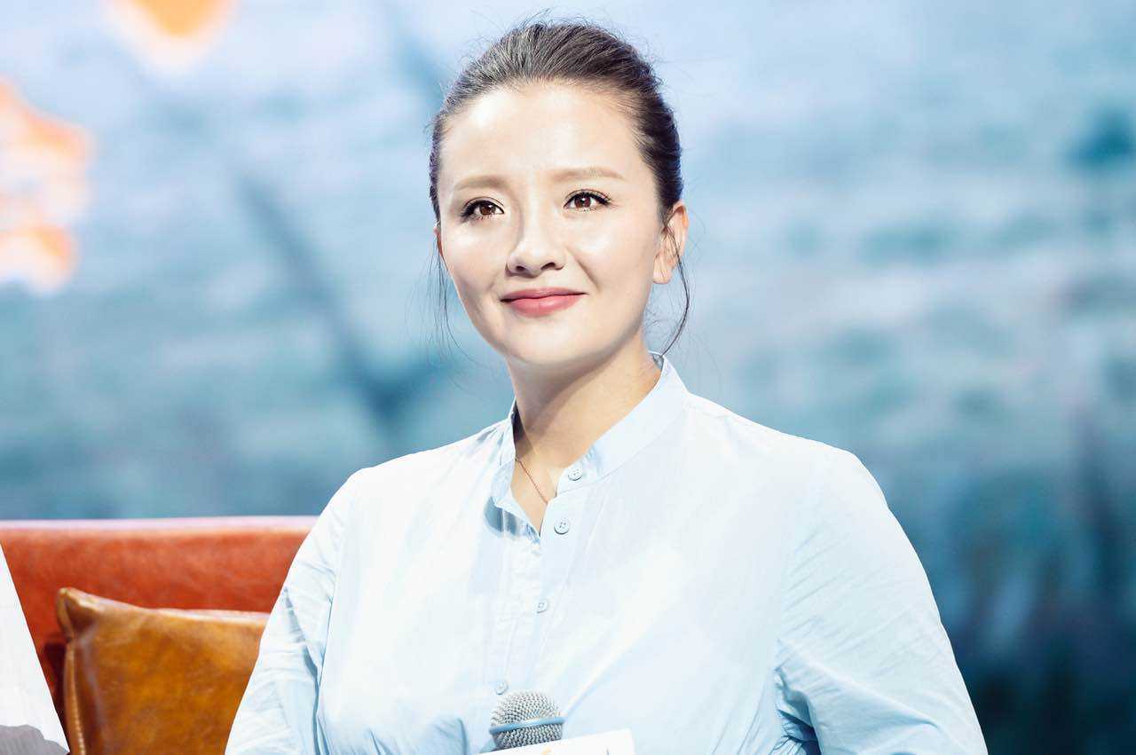 甄嬛传:原来崔槿汐的配音员大有来头,竟是90后当红花旦的妈妈!