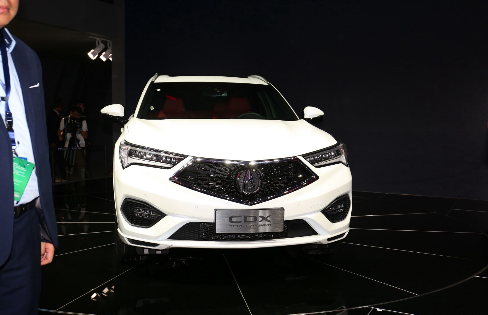 年轻人很喜爱的讴歌-cdx混动,外表精美且干练,整体很实用