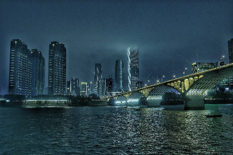 夜幕下的湘江一桥