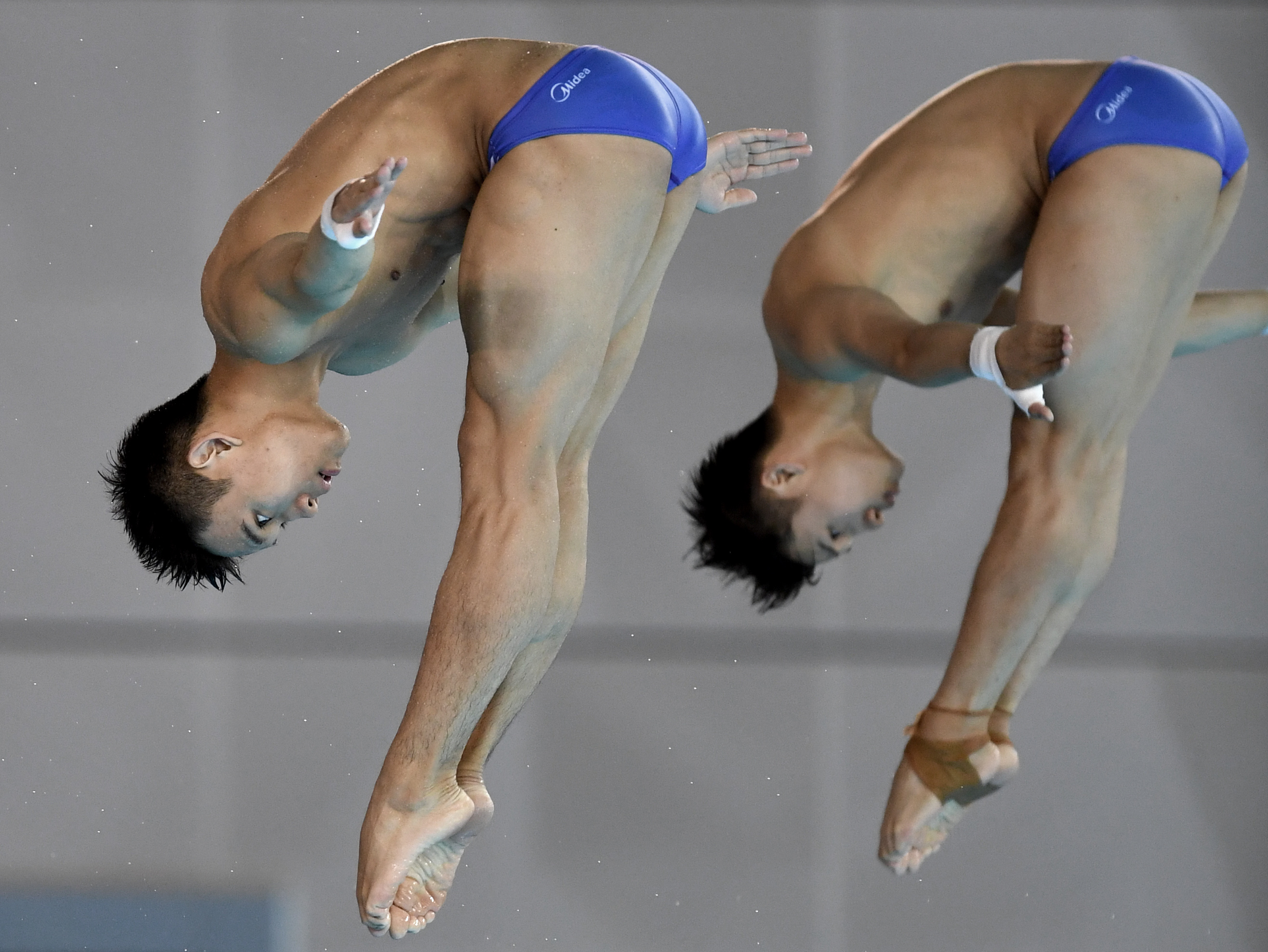 跳水——世界杯:陈艾森/杨昊获男子双人十米跳台冠军(1)