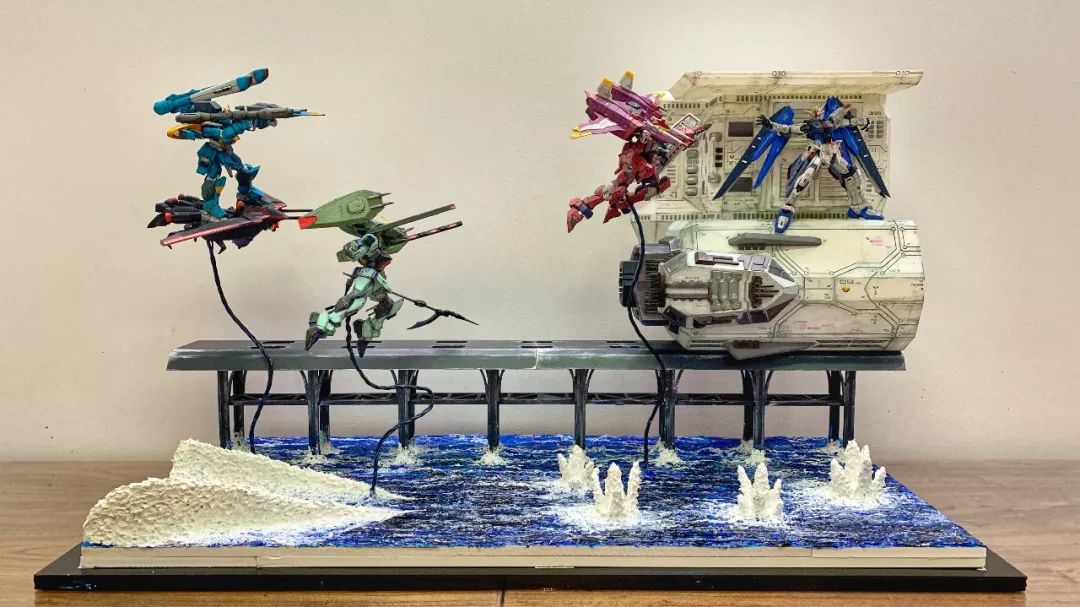 佳作:感动无数高达漫迷,超大型场景,晓之车